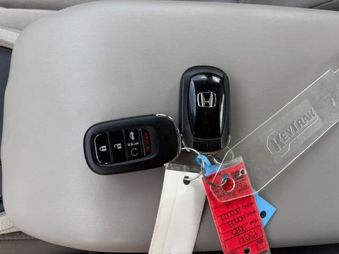 Used 2025 Honda Accord LX image 31
