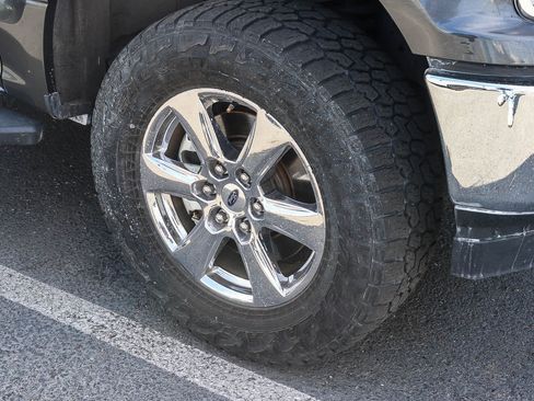 Used 2018 Ford F150 XLT w/ Equipment Group 302A Luxury image 4