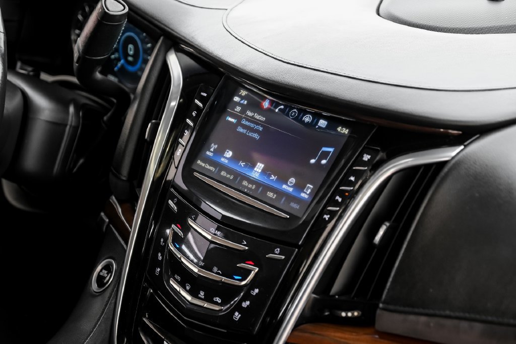 Used 2019 Cadillac Escalade ESV Premium Luxury RWD image 25