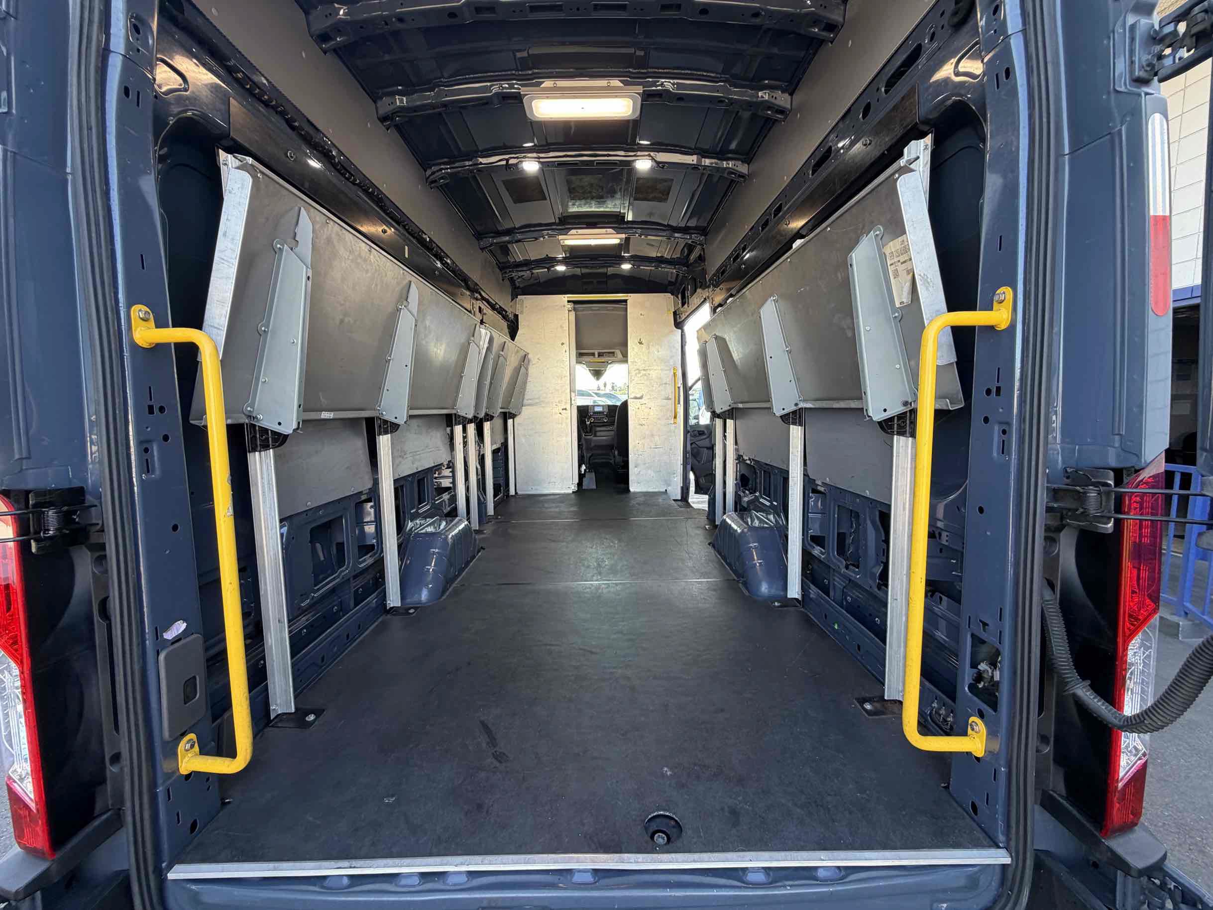Used 2020 Ford Transit 250 148 High Roof Extended RWD image 13
