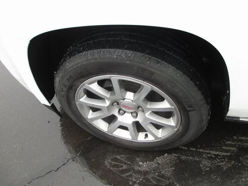 Used 2020 GMC Yukon XL Denali w/ Open Road Package image 12