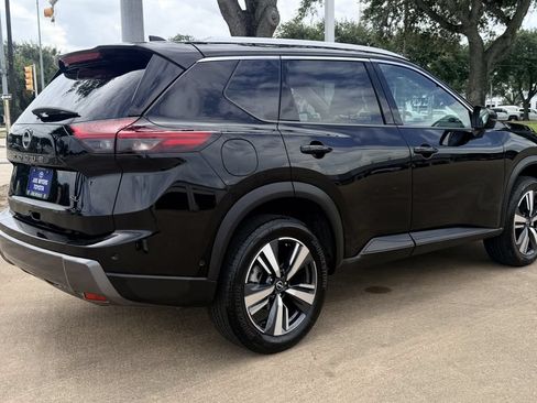 Used 2026 Nissan Rogue SL FWD image 7