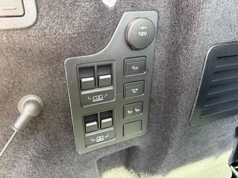 Used 2017 Land Rover Discovery HSE Luxury image 21