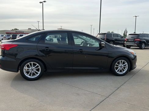Used 2015 Ford Focus SE FWD image 21