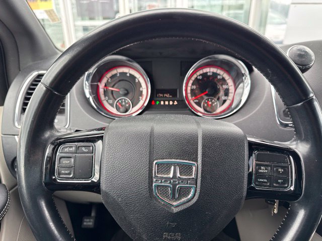 Used 2017 Dodge Grand Caravan SXT FWD image 11