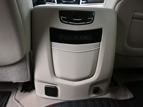 Used 2019 Cadillac Escalade Premium Luxury AWD/4WD image 39
