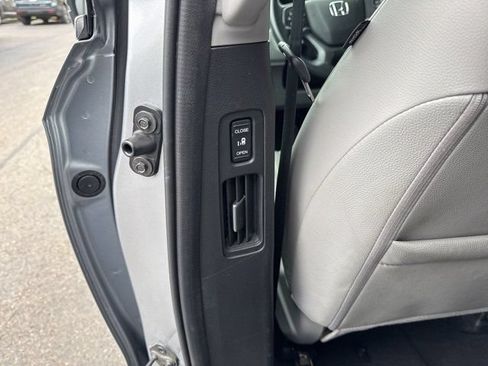 Used 2024 Honda Odyssey EX-L image 7