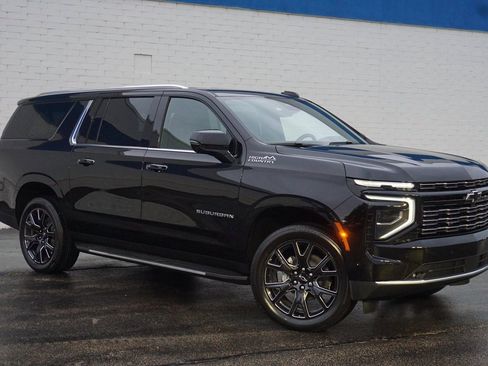 New 2026 Chevrolet Suburban High Country image 3