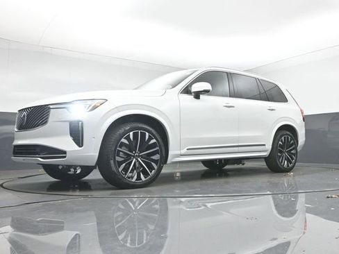 New 2026 Volvo XC90 B6 Plus w/ Protection Package Premier image 41