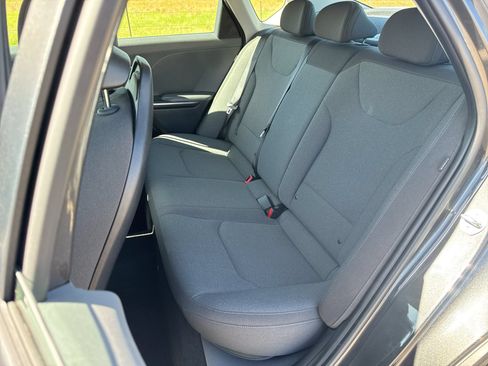 Used 2025 Kia K4 FWD image 22