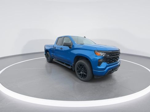 Used 2024 Chevrolet Silverado 1500 Custom image 2