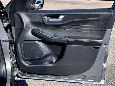 Used 2025 Ford Escape ST-Line image 23