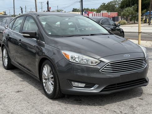 Used 2015 Ford Focus Titanium FWD image 8