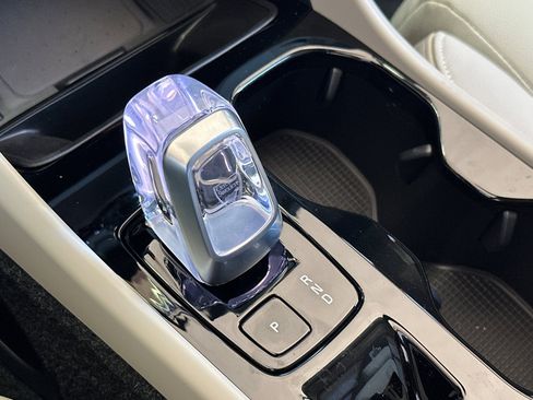 New 2026 Volvo XC40 B5 Plus AWD/4WD image 18
