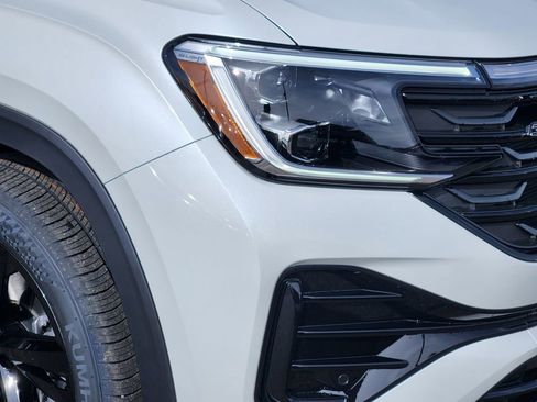 New 2026 Volkswagen Atlas Cross Sport SEL R-Line image 27