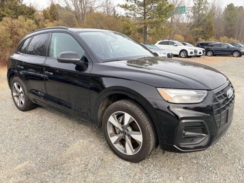 Used 2025 Audi Q5 2.0T Premium w/ Convenience Plus Package image 3