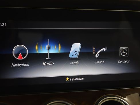 Used 2020 Mercedes-Benz E 450 4MATIC Wagon w/ Premium Package image 38