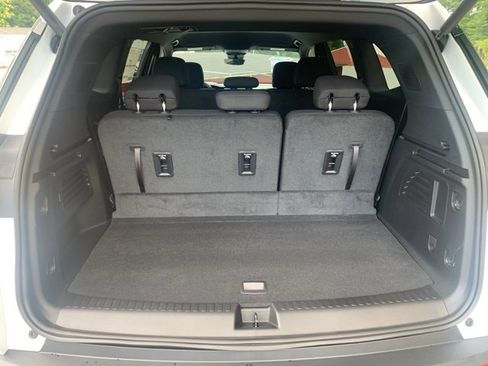 New 2026 GMC Acadia Elevation image 8