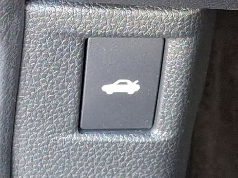 Certified 2025 Honda Accord LX image 30