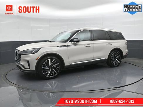 Used 2025 Lincoln Aviator Reserve w/ Equipment Group 201A image 7