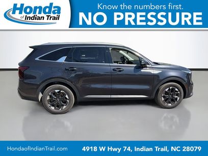 Used 2025 Kia Sorento S w/ Panoramic Sunroof Package