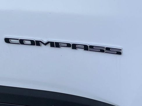 Used 2022 Jeep Compass Latitude image 30