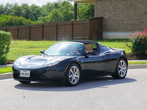 Used 2010 Tesla Roadster RWD image 2