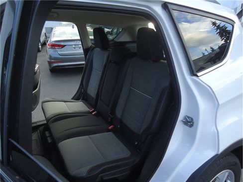 Used 2015 Ford Escape SE w/ Equipment Group 201A AWD/4WD image 13