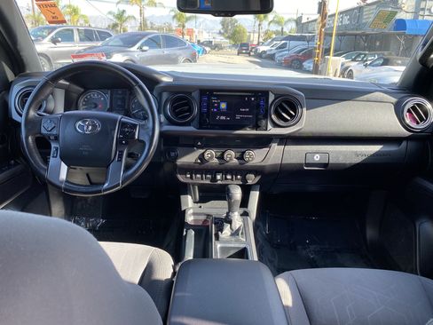 Used 2019 Toyota Tacoma TRD Sport w/ Exterior Package image 22