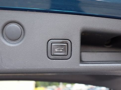 Used 2021 Chevrolet Equinox LT image 20