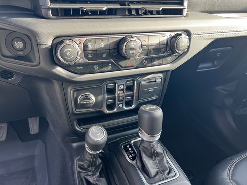 New 2026 Jeep Wrangler Sahara AWD/4WD image 16