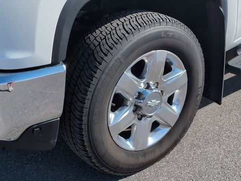 Used 2020 Chevrolet Silverado 2500 LTZ w/ LTZ Plus Package image 11