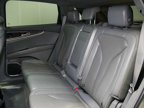 Used 2020 Lincoln Nautilus Reserve w/ Cargo Utility Package AWD/4WD image 17