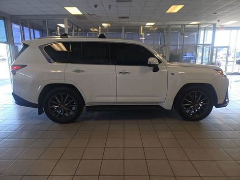 Used 2024 Lexus LX 600 F Sport image 9