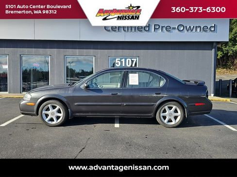Used 2000 Nissan Maxima SE image 2