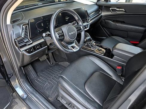Used 2024 Kia Sportage EX AWD/4WD image 2