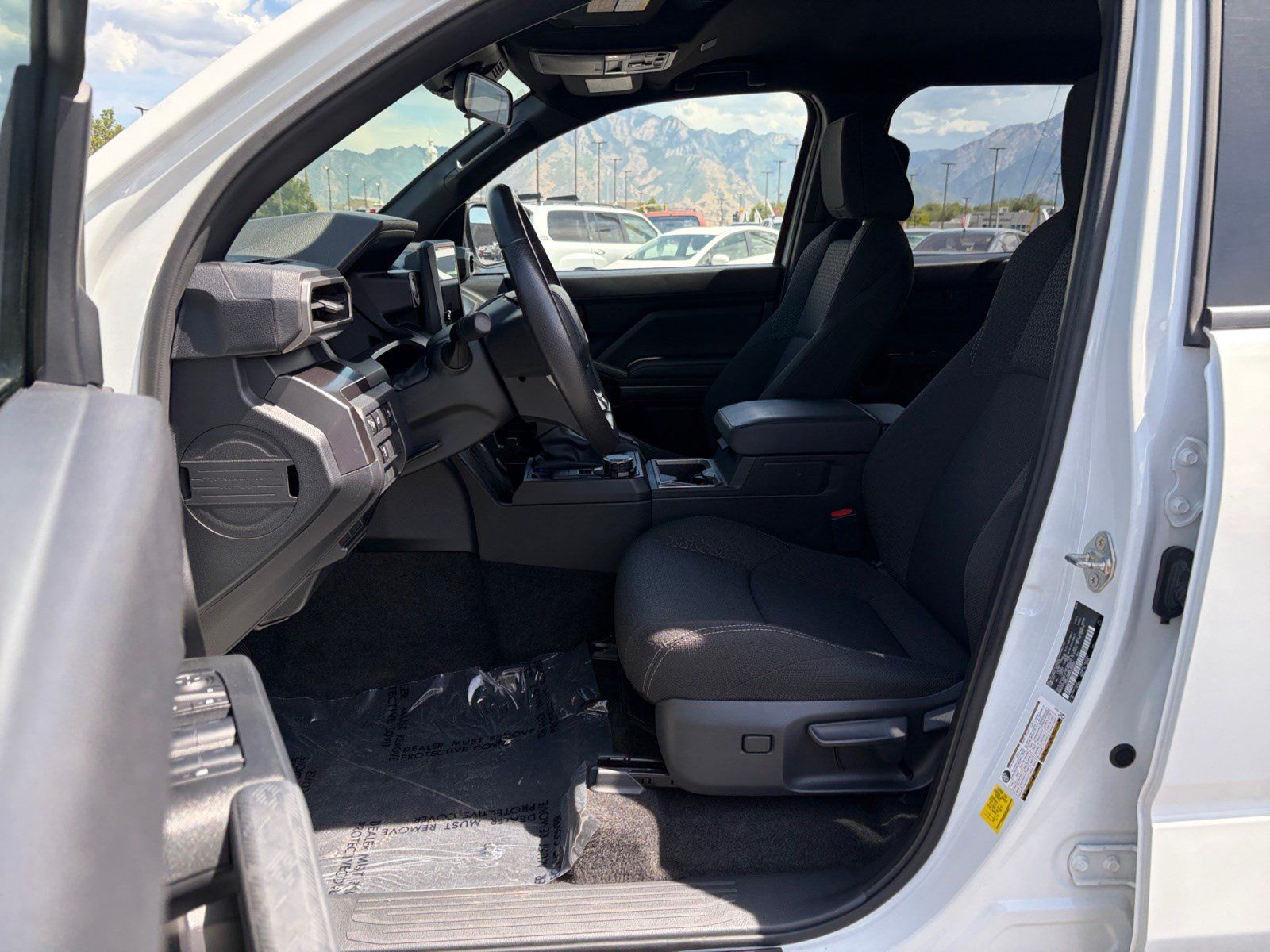 Used 2025 Toyota 4Runner SR5 AWD/4WD image 11