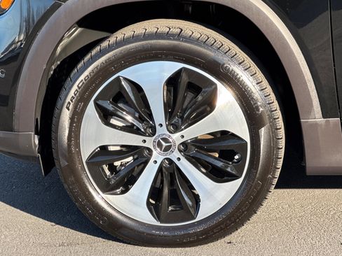 Certified 2025 Mercedes-Benz GLB 250 4MATIC image 26