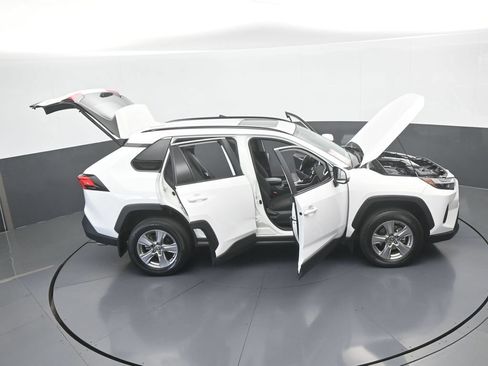 Used 2025 Toyota RAV4 XLE w/ Convenience Package FWD image 71