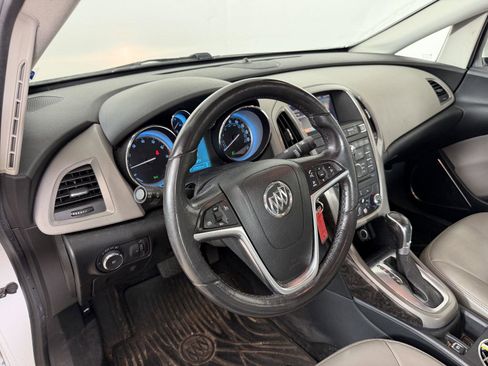 Used 2014 Buick Verano FWD image 17