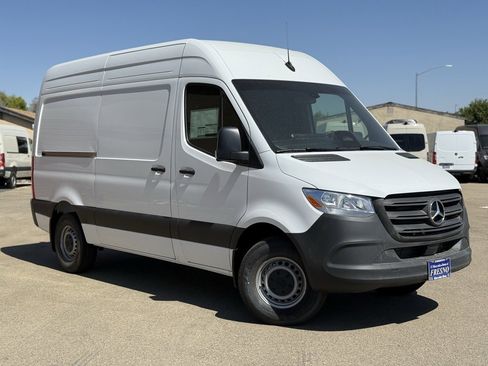 New 2025 Mercedes-Benz Sprinter 2500 image 1