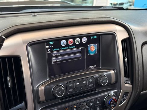 Used 2017 GMC Sierra 2500 Denali w/ Duramax Plus Package AWD/4WD image 42