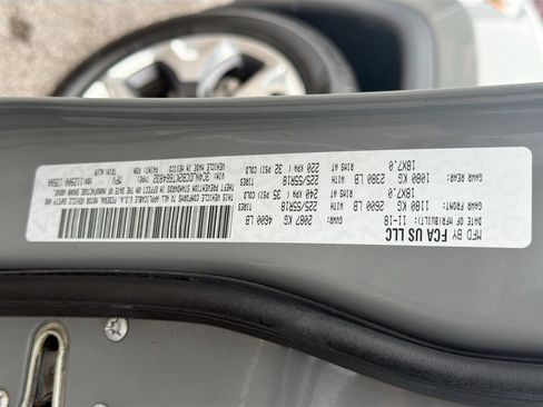 Used 2019 Jeep Compass Limited w/ Advanced Safety Group image 43