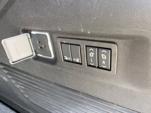 Used 2024 Chevrolet Suburban Premier w/ Max Trailering Package image 7