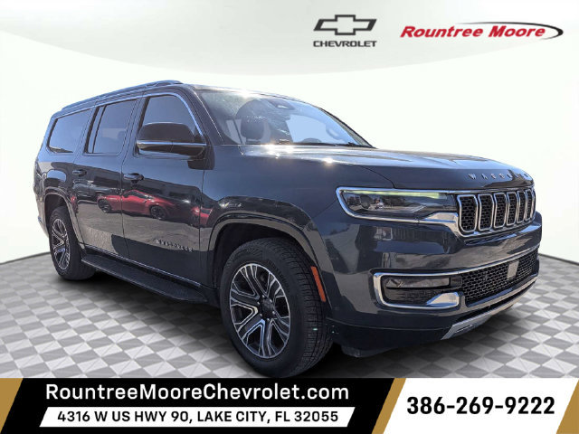 Used 2024 Jeep Wagoneer L Series II w/ Flexible Seating Group RWD image 1