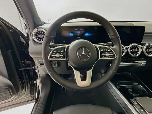 Used 2023 Mercedes-Benz GLB 250 image 12