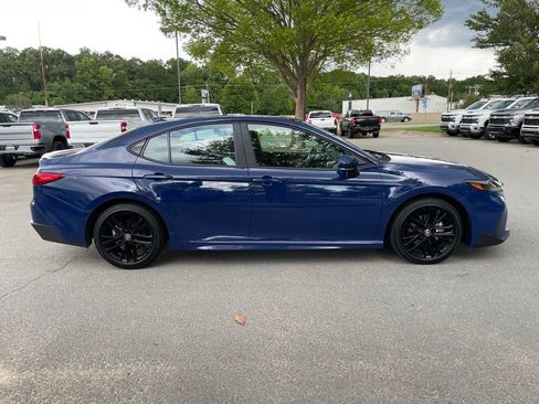 Used 2025 Toyota Camry SE w/ Multimedia Upgrade Package FWD image 8