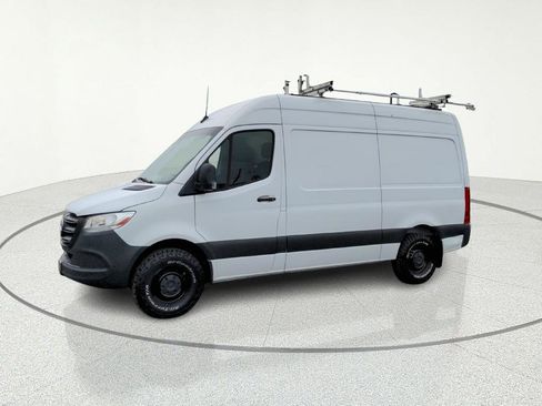 Used 2022 Mercedes-Benz Sprinter 144 Cargo w/ Parking Package image 11