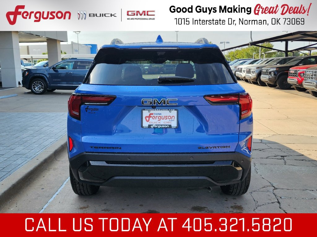 New 2027 GMC Terrain Elevation w/ Black Edition FWD image 5