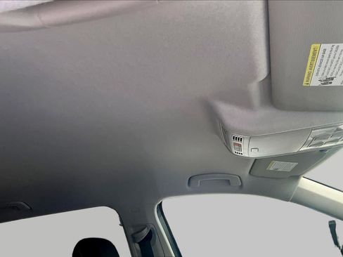 Used 2023 Volkswagen Tiguan S FWD image 13
